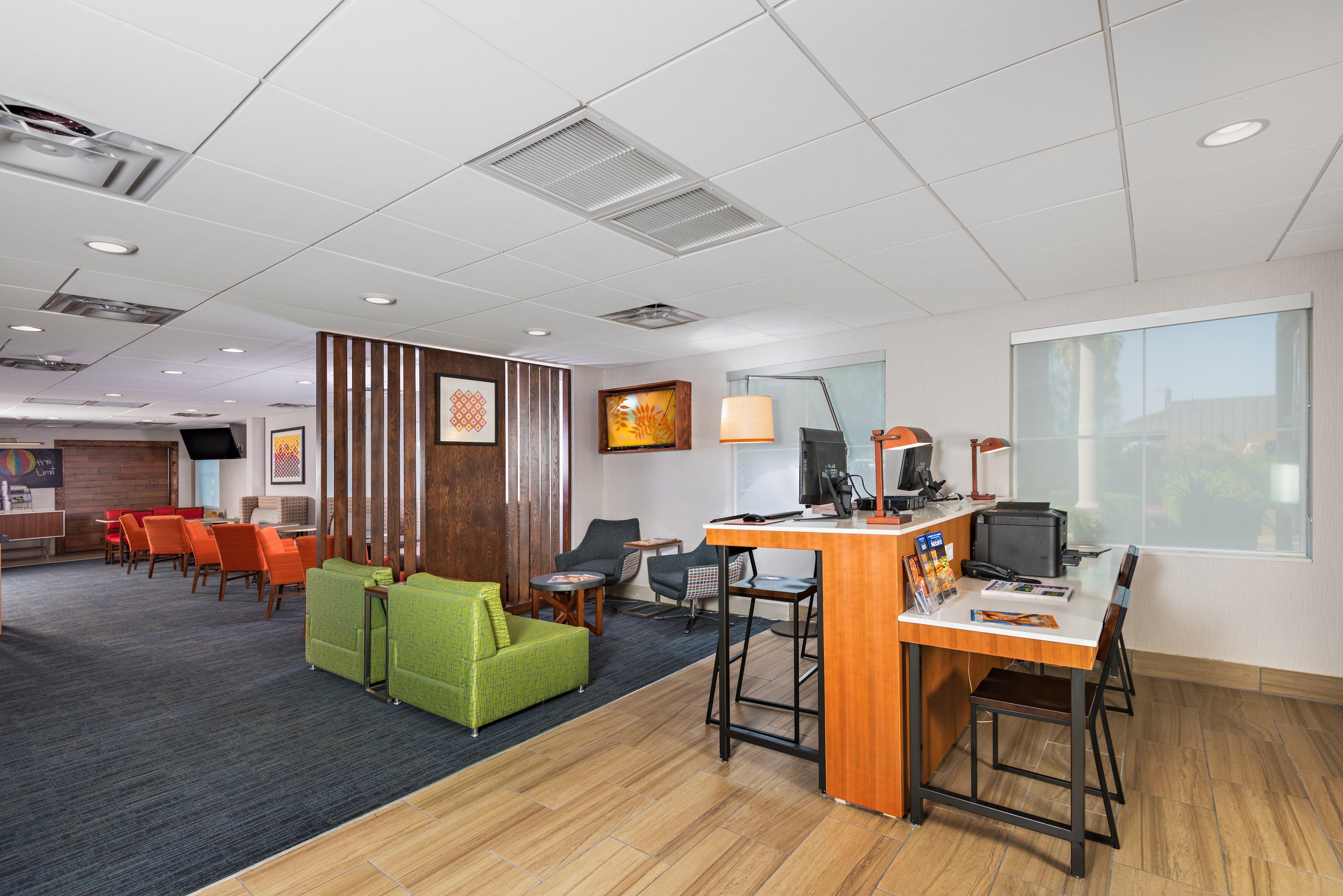 Holiday Inn Express Peoria North - Glendale By Ihg Zewnętrze zdjęcie
