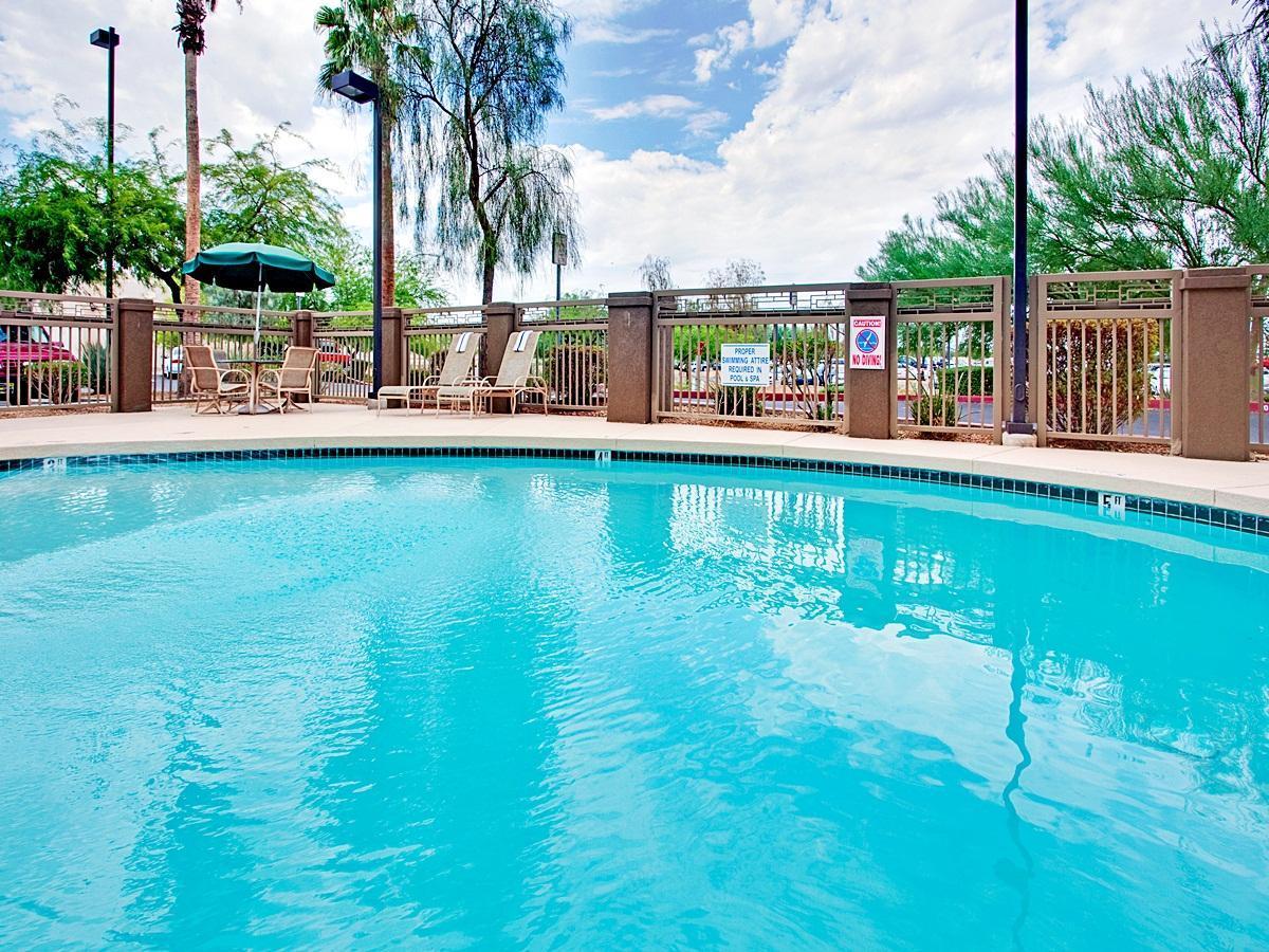 Holiday Inn Express Peoria North - Glendale By Ihg Zewnętrze zdjęcie