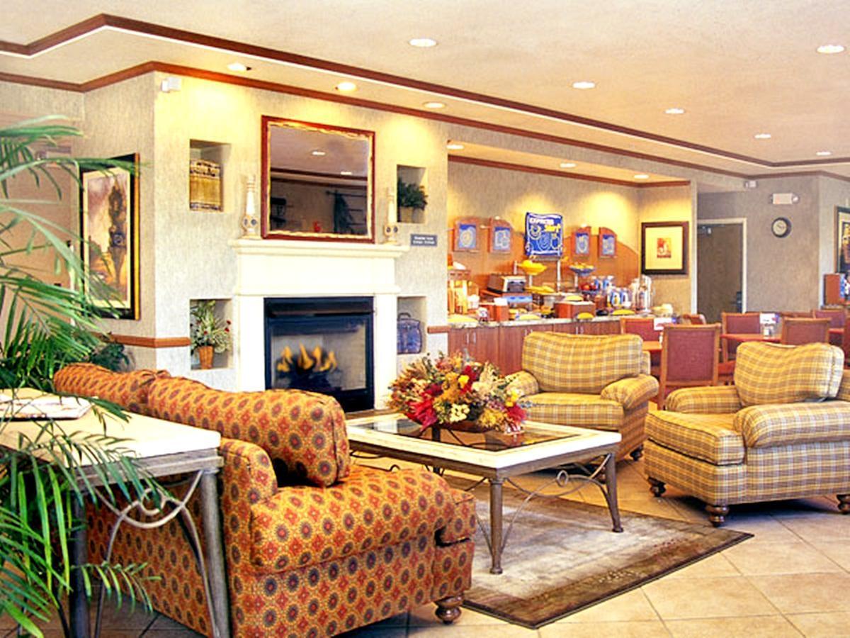 Holiday Inn Express Peoria North - Glendale By Ihg Zewnętrze zdjęcie
