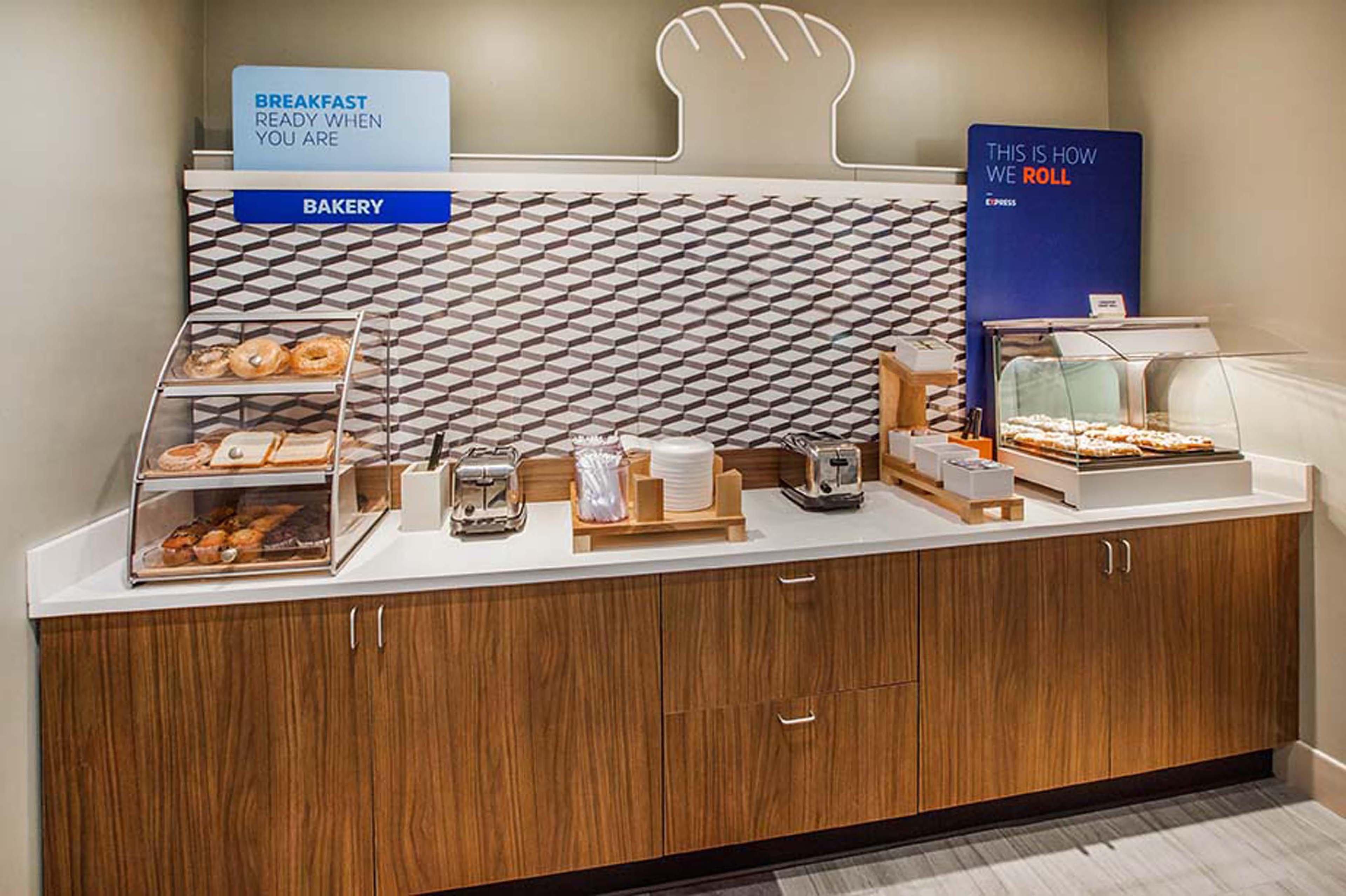 Holiday Inn Express Peoria North - Glendale By Ihg Zewnętrze zdjęcie