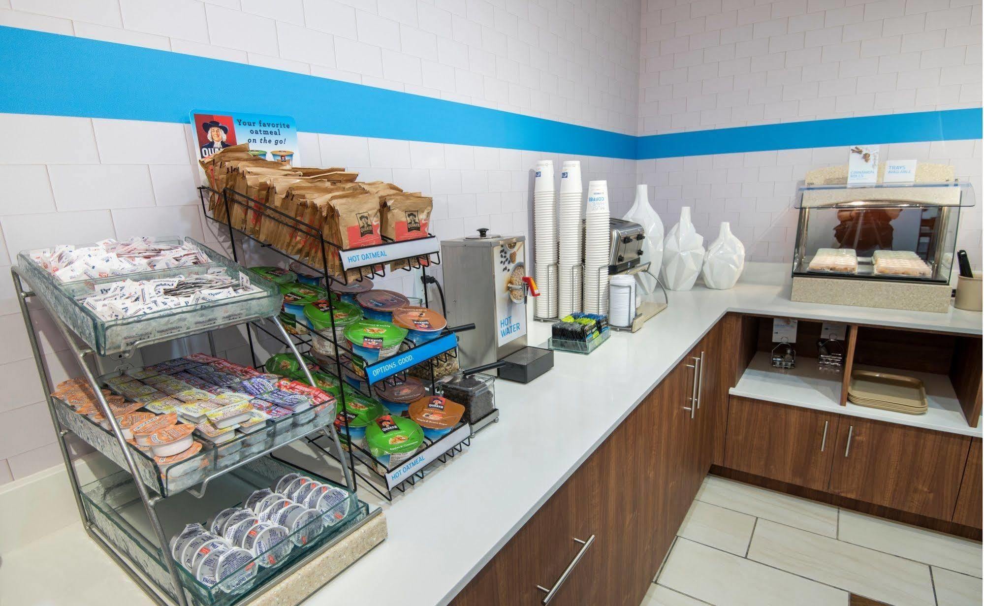 Holiday Inn Express Peoria North - Glendale By Ihg Zewnętrze zdjęcie